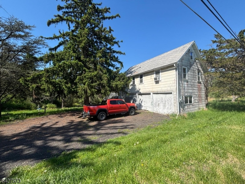 184 Stanton Rd Property Photo 6