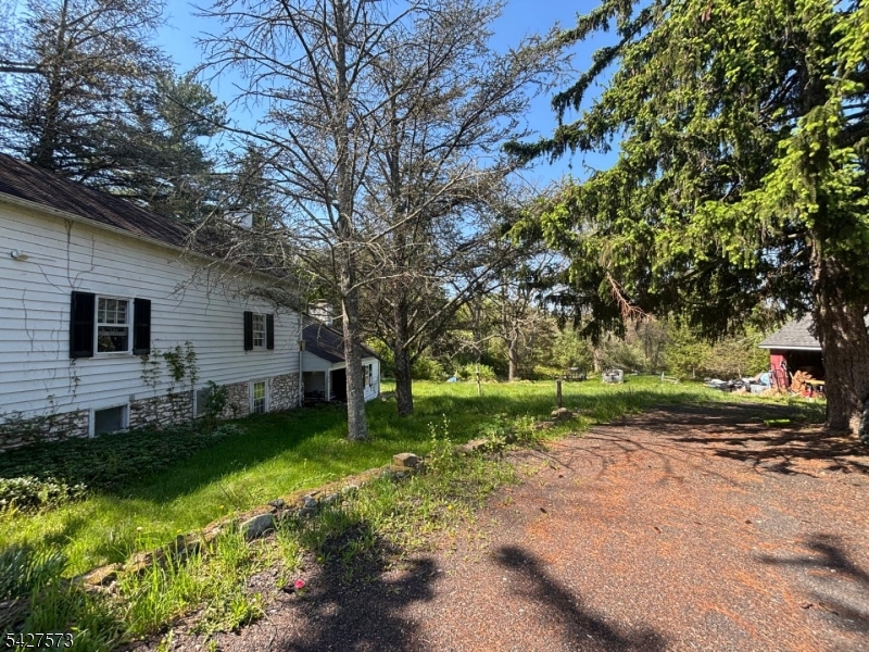 184 Stanton Rd Property Photo 9