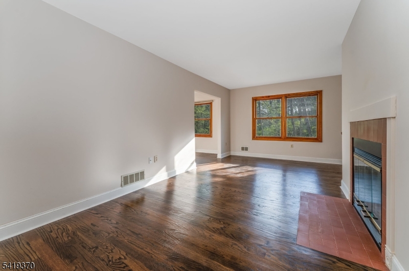 10 Glenn Ave Property Photo 14