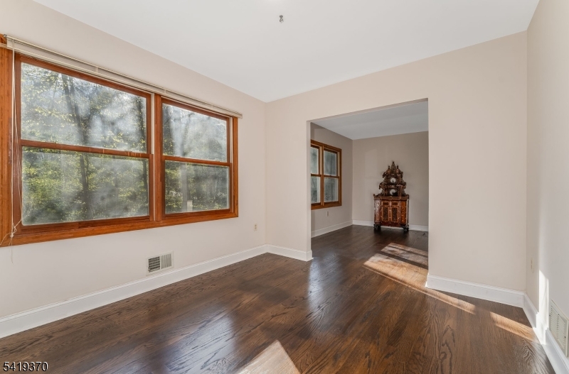 10 Glenn Ave Property Photo 17