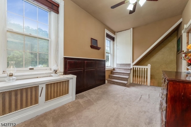 323 Water St Property Photo 7