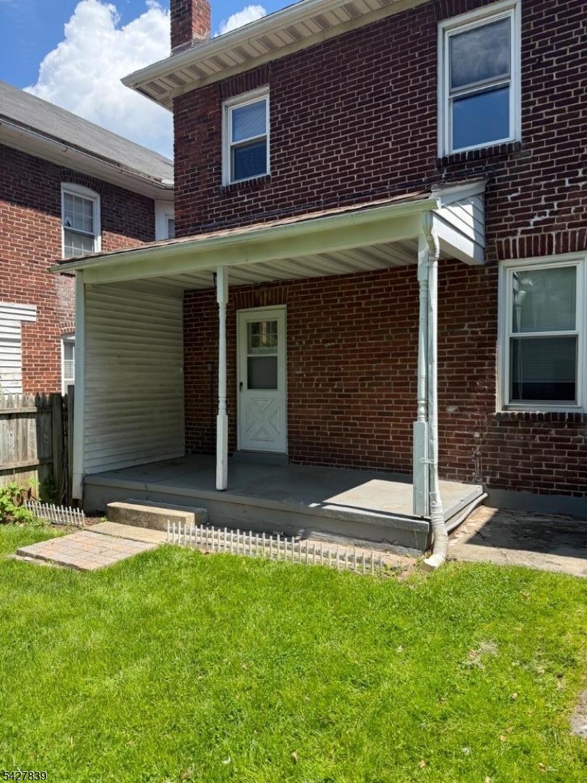 14 Raymond St Property Photo 4