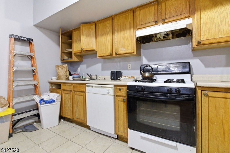 492 Springfield Ave Property Photo 10