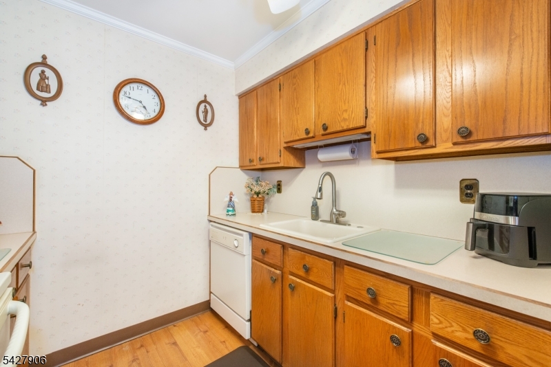 46 Watsessing Ave A9 Property Photo 8