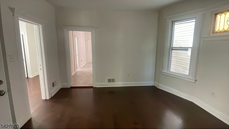 120 S 7th St 1 Property Photo 3