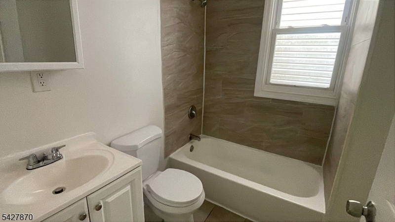 120 S 7th St 1 Property Photo 5