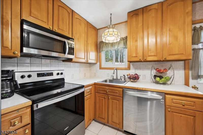 77 Brooklyn Rd Property Photo 3