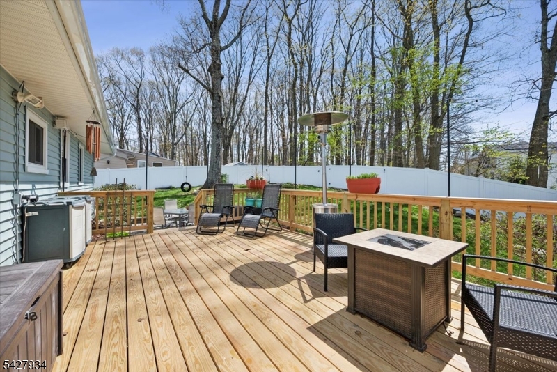 77 Brooklyn Rd Property Photo 17