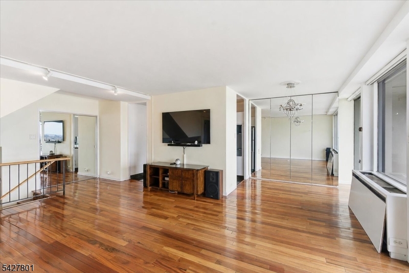 2 Horizon Road Property Photo 4