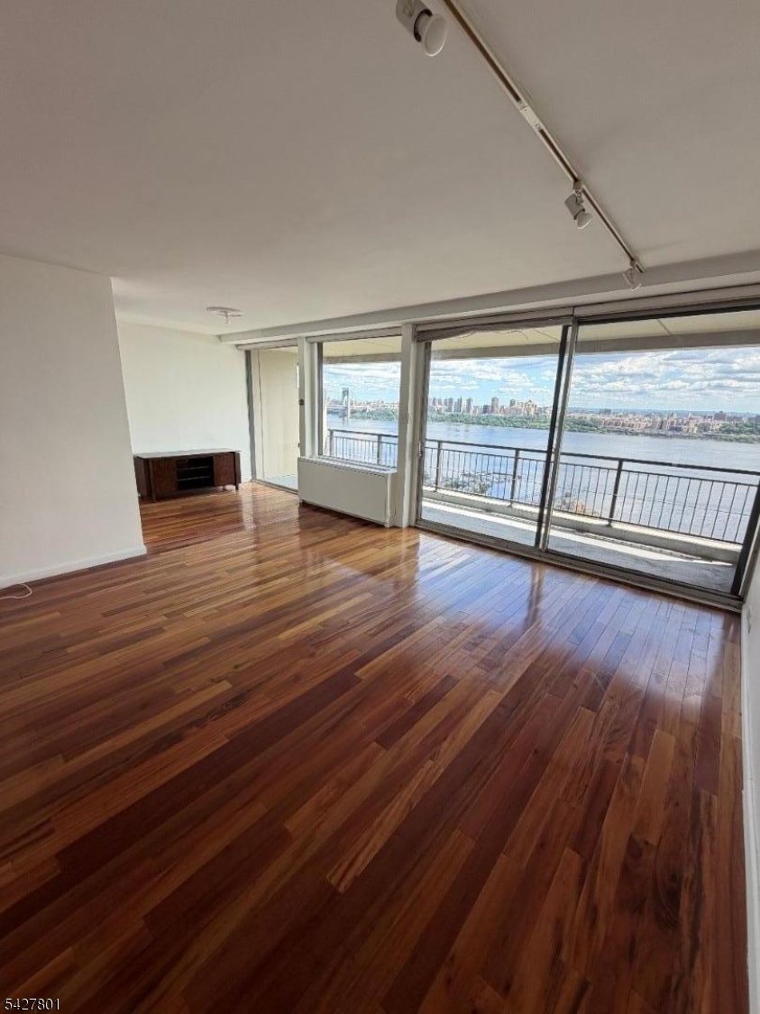 2 Horizon Road Property Photo 8