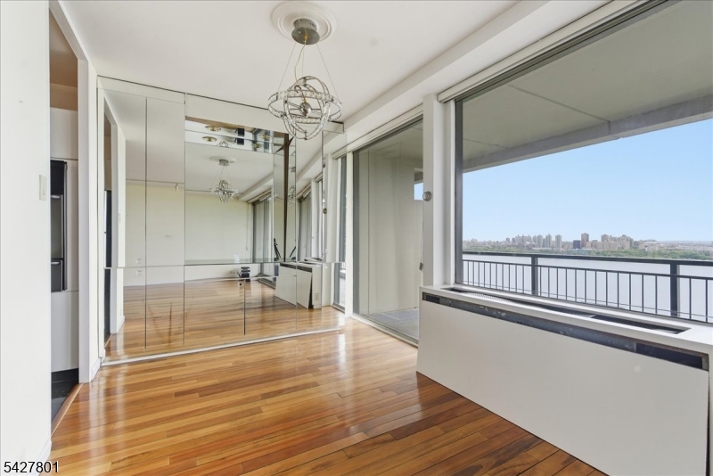 2 Horizon Road Property Photo 9