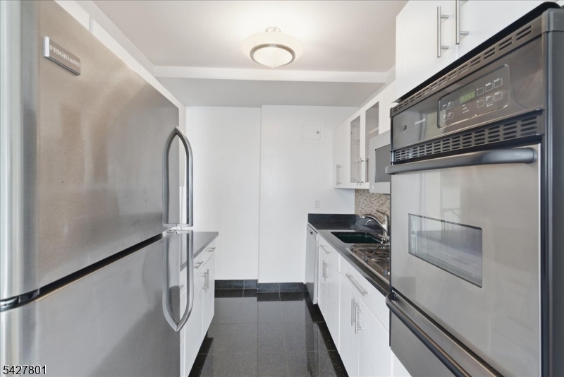 2 Horizon Road Property Photo 11
