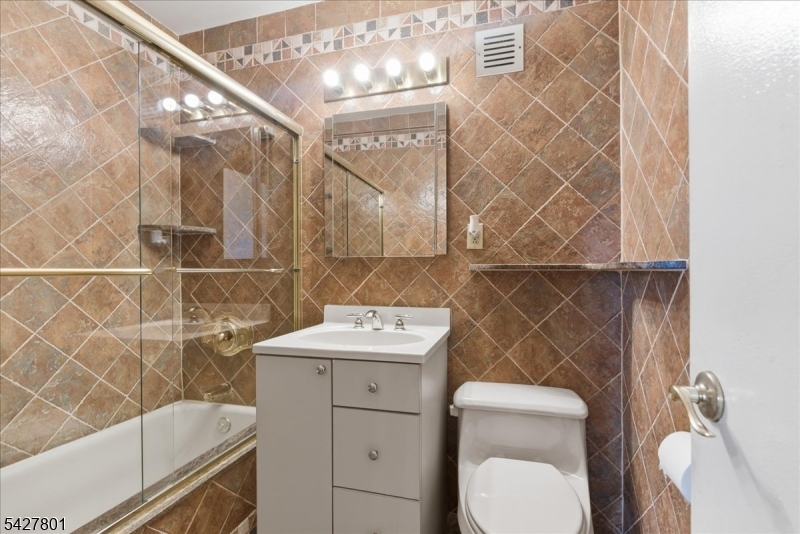 2 Horizon Road Property Photo 16