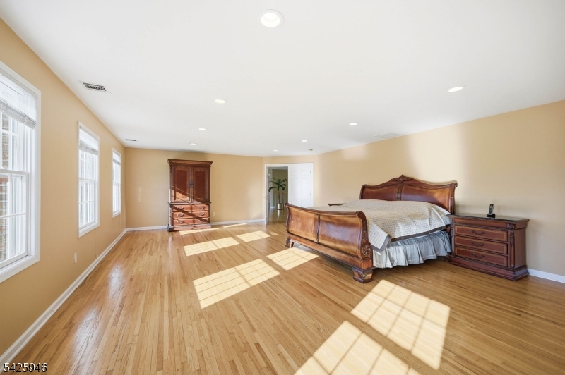 56 Burnet Hill Rd Property Photo 19
