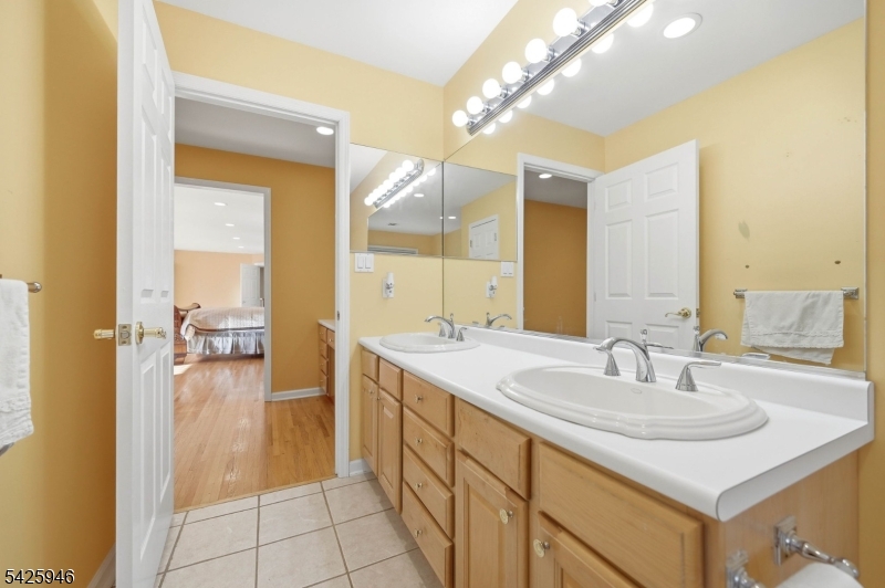 56 Burnet Hill Rd Property Photo 23