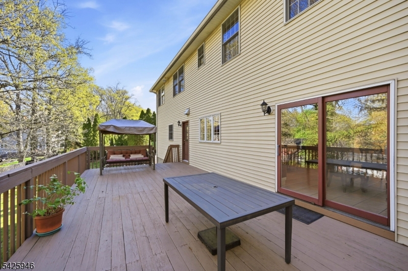 56 Burnet Hill Rd Property Photo 32
