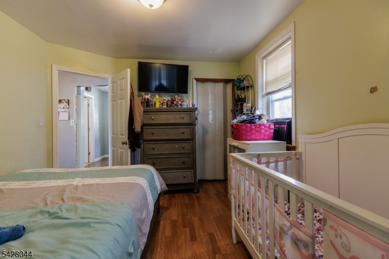 627 Van Buren Ave Property Photo 18