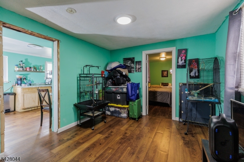 627 Van Buren Ave Property Photo 29