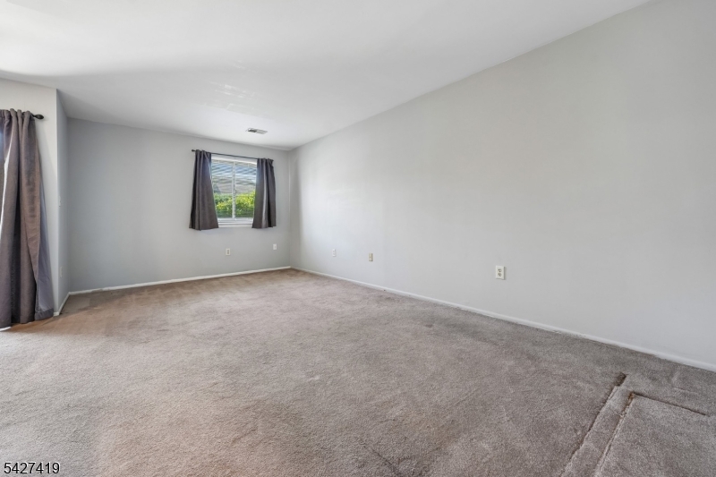 3804 Balsam Way Property Photo 7