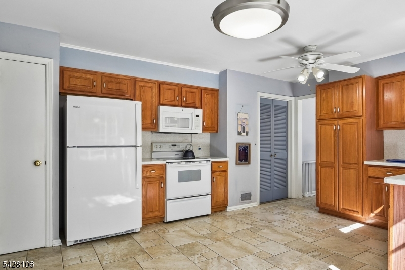 68 Center Ave Property Photo 13