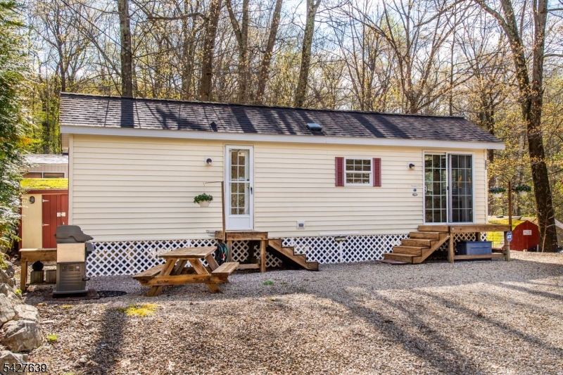 131 Sycamore Village Property Photo 7