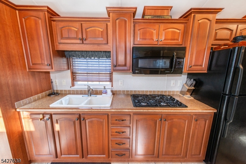 131 Sycamore Village Property Photo 16