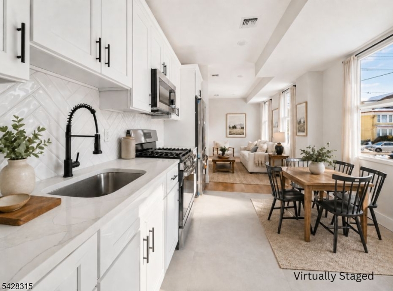 977 Sanford Ave 1 Property Photo 8