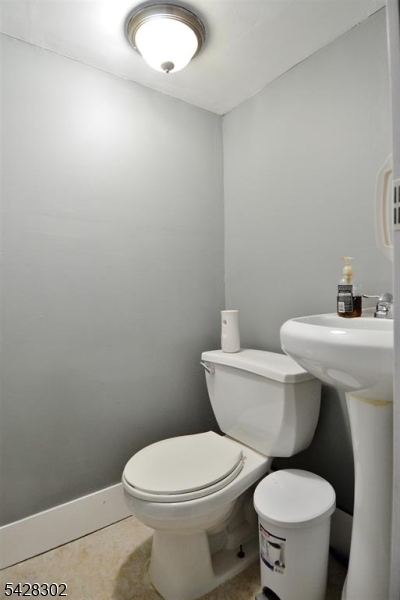 1303 26th St Property Photo 33