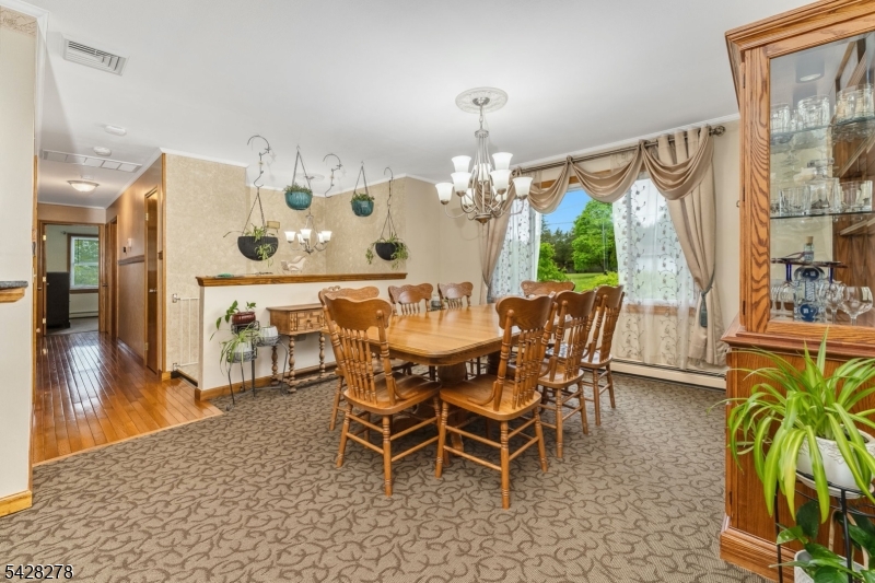 10 Chestnut Ave Property Photo 5