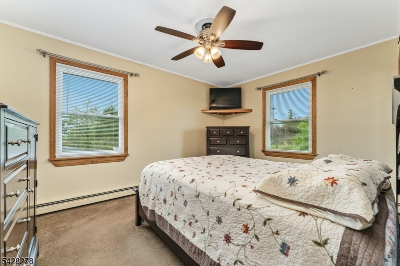 10 Chestnut Ave Property Photo 11