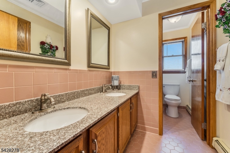 10 Chestnut Ave Property Photo 13