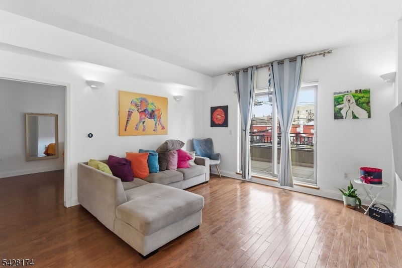 4315 Park Ave 2e Property Photo 1