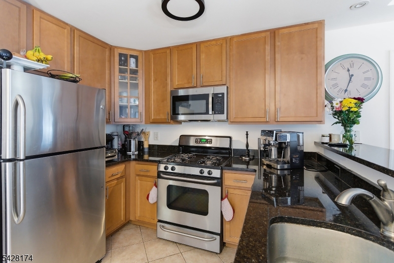 4315 Park Ave 2e Property Photo 4