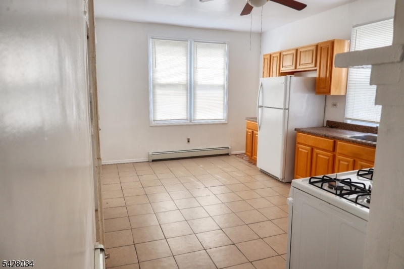 408 14th Ave Property Photo 5