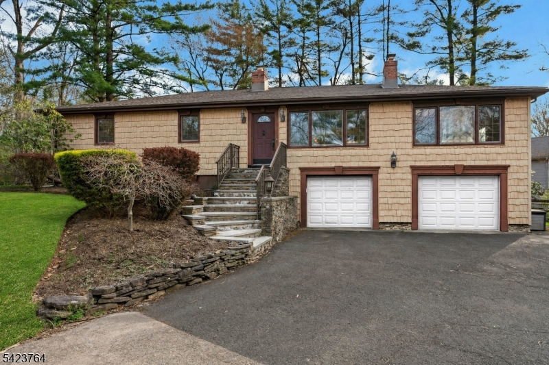 43 KING GEORGE ROAD Property Photo 1