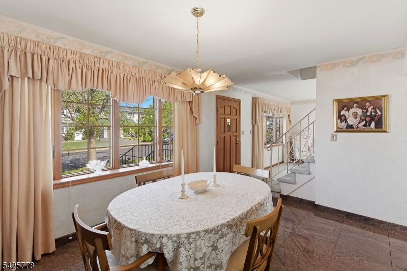 38 Atkins Ter Property Photo 10