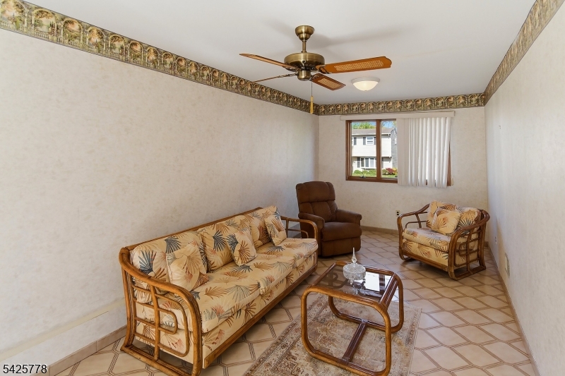 38 Atkins Ter Property Photo 15
