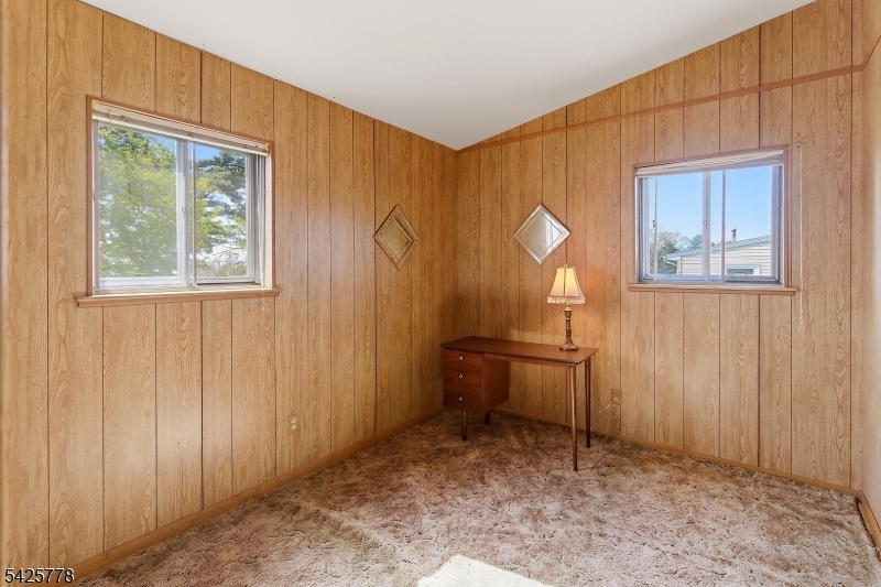 38 Atkins Ter Property Photo 19
