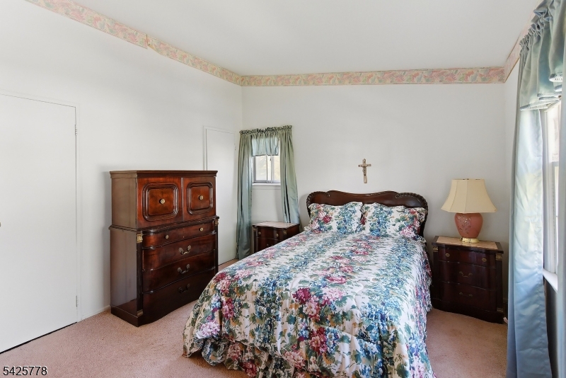 38 Atkins Ter Property Photo 24