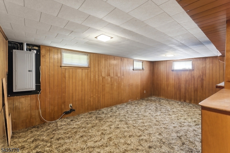 38 Atkins Ter Property Photo 32