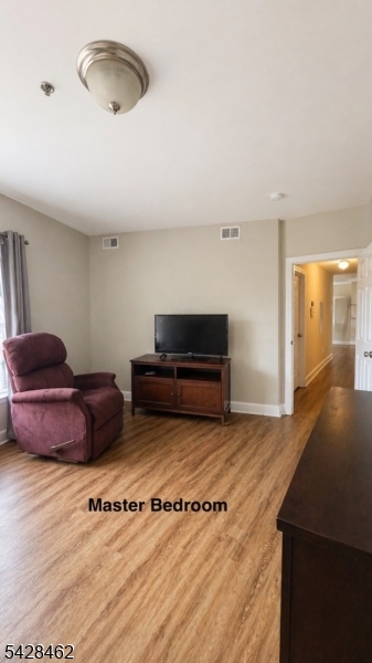 15 Tichenor Ln 205 Property Photo 13