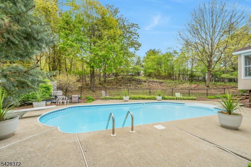 16 Lenape Trail Property Photo 18