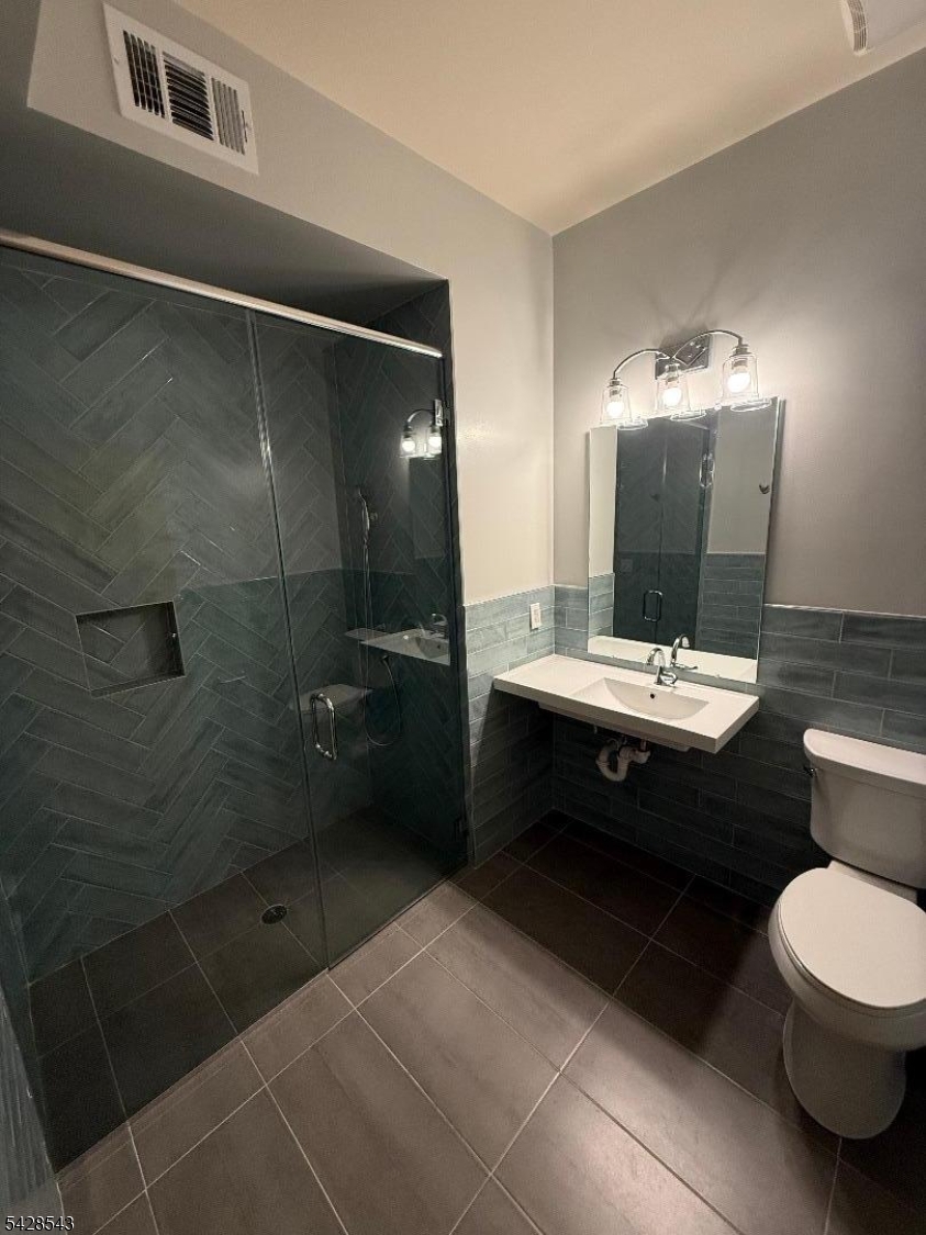 70 W Grand 17 Property Photo 2