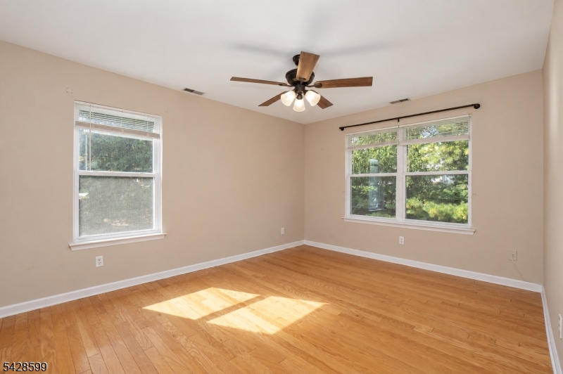 4 Eagles Nest Ln Property Photo 8