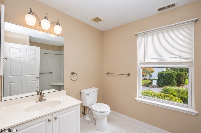4 Eagles Nest Ln Property Photo 13