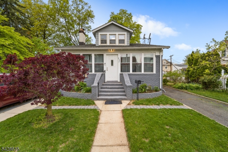 257 Brighton Ave Property Photo 1