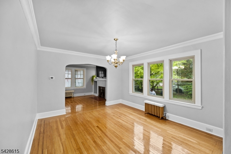 257 Brighton Ave Property Photo 7