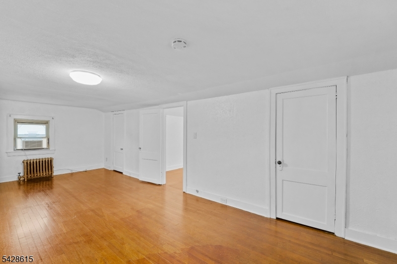 257 Brighton Ave Property Photo 13