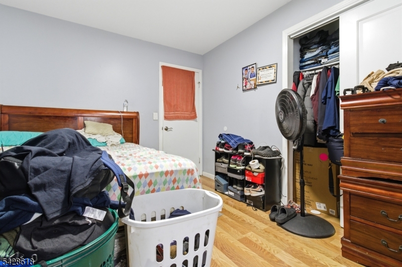 1129 E Henry St Property Photo 14