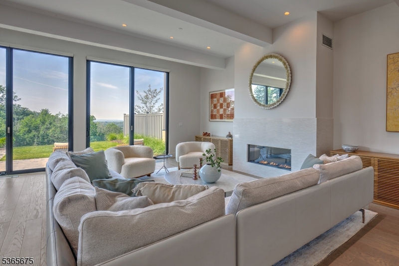51 Abby Road Property Photo 3